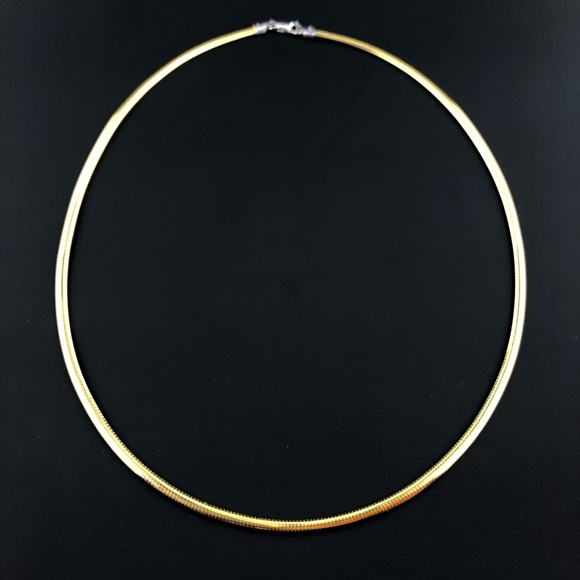 10k Gold Italy 3mm Omega chain Necklace - Picture 7 of 17